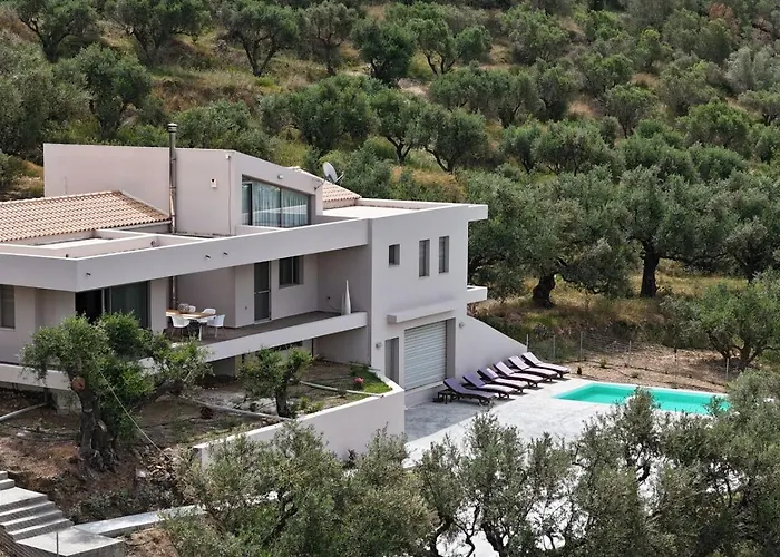 Astarte - Pearl Private With Pool